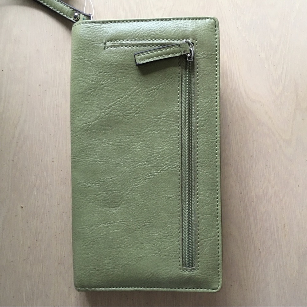 Liz Claiborne Wristlet - Picture 4 of 5